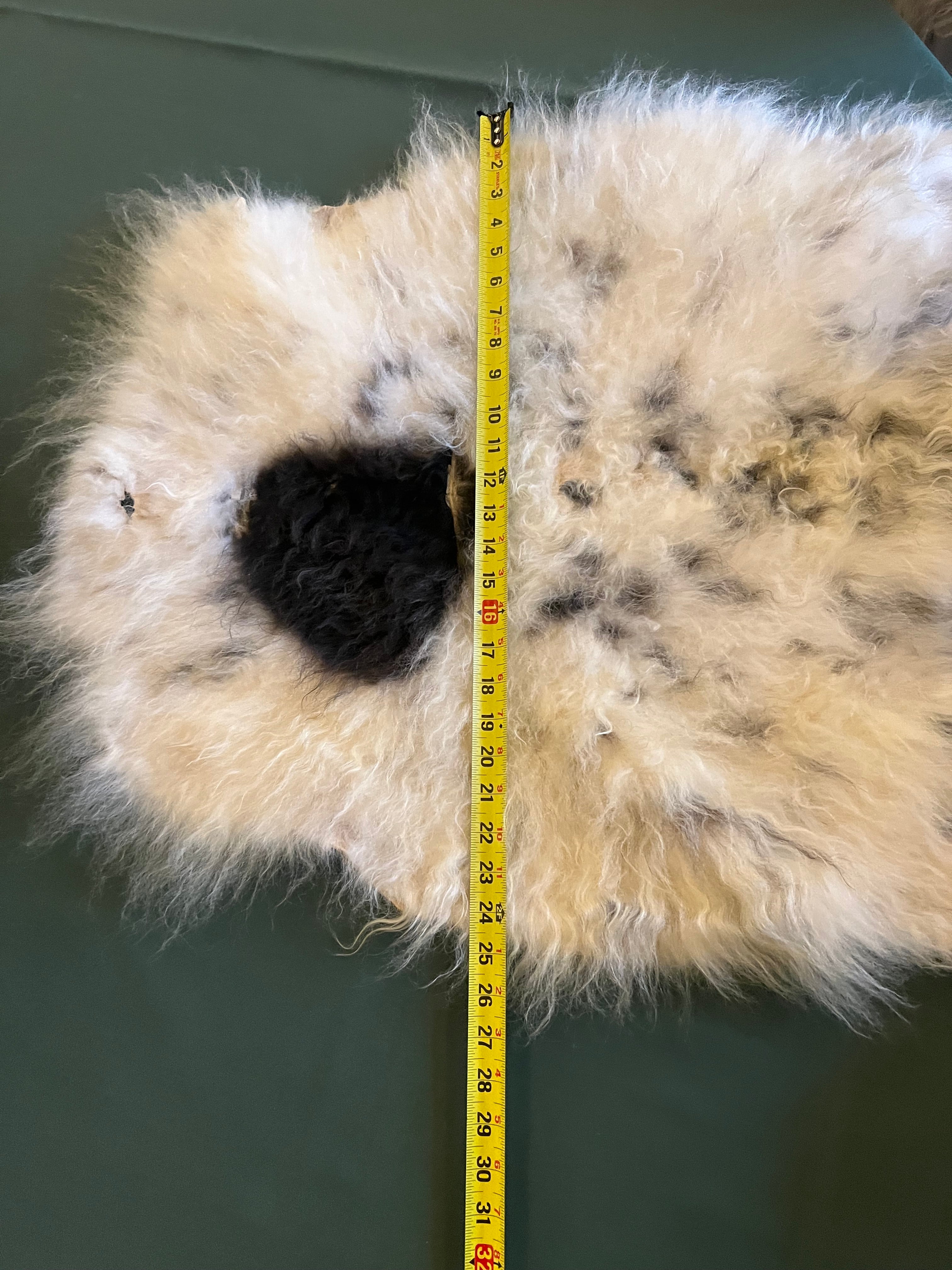 Charlotte (Short Wool with Imperfections/Holes)